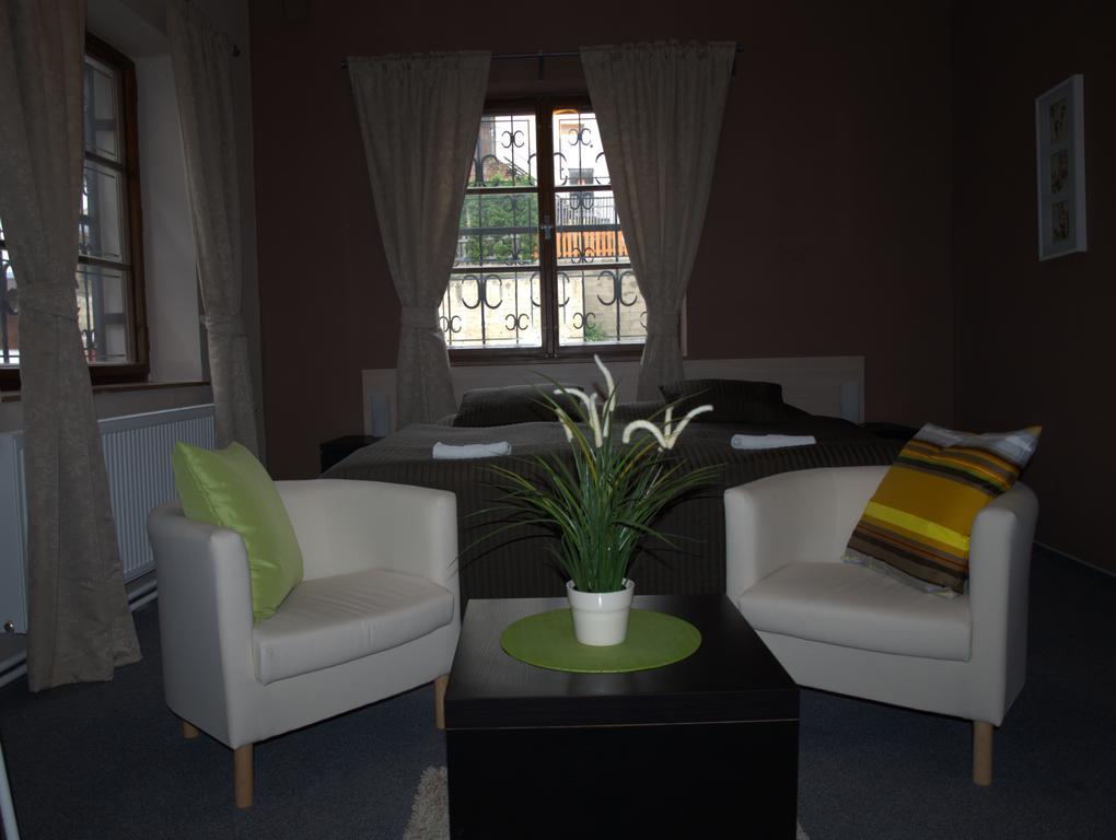 Hotel U Lva Bílina Oda fotoğraf