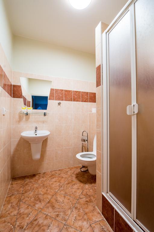 Hotel U Lva Bílina Oda fotoğraf